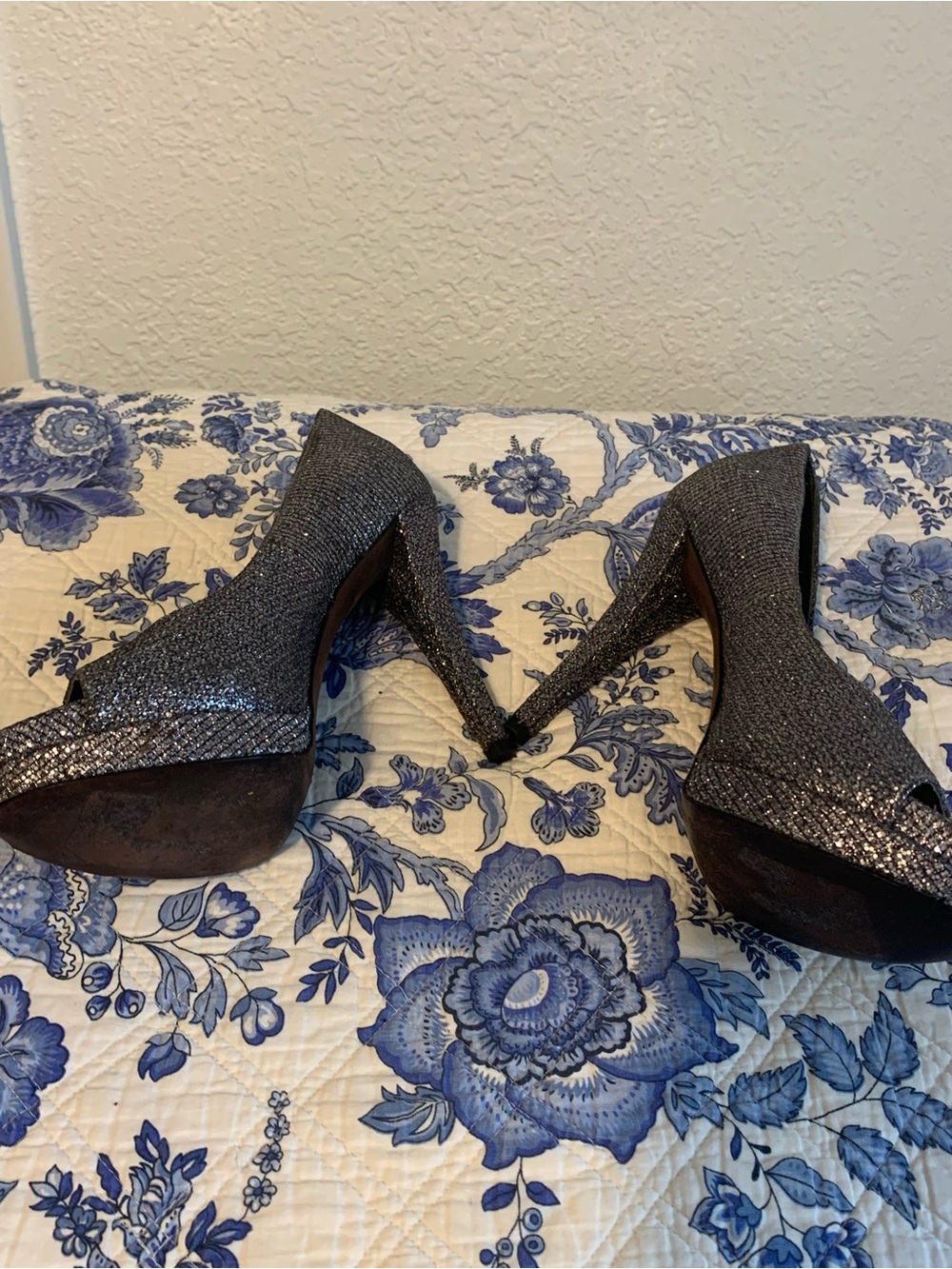 Vera Wang Metallic Pewter Glitter Peep-Toe Heels - Picture 2 of 9